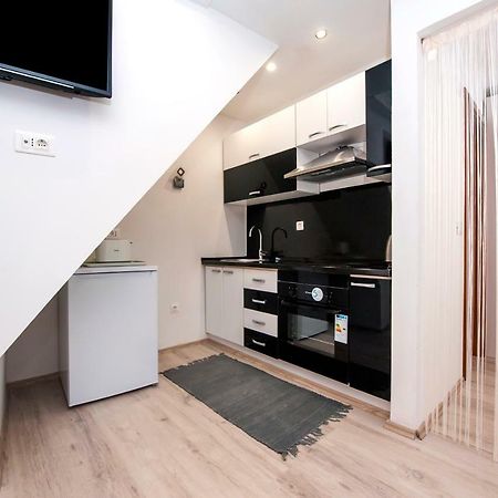 Studio Apartment Magic โรวีน ภายนอก รูปภาพ