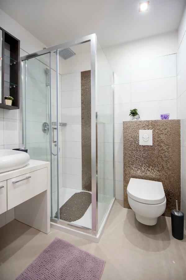 Studio Apartment Magic โรวีน ภายนอก รูปภาพ