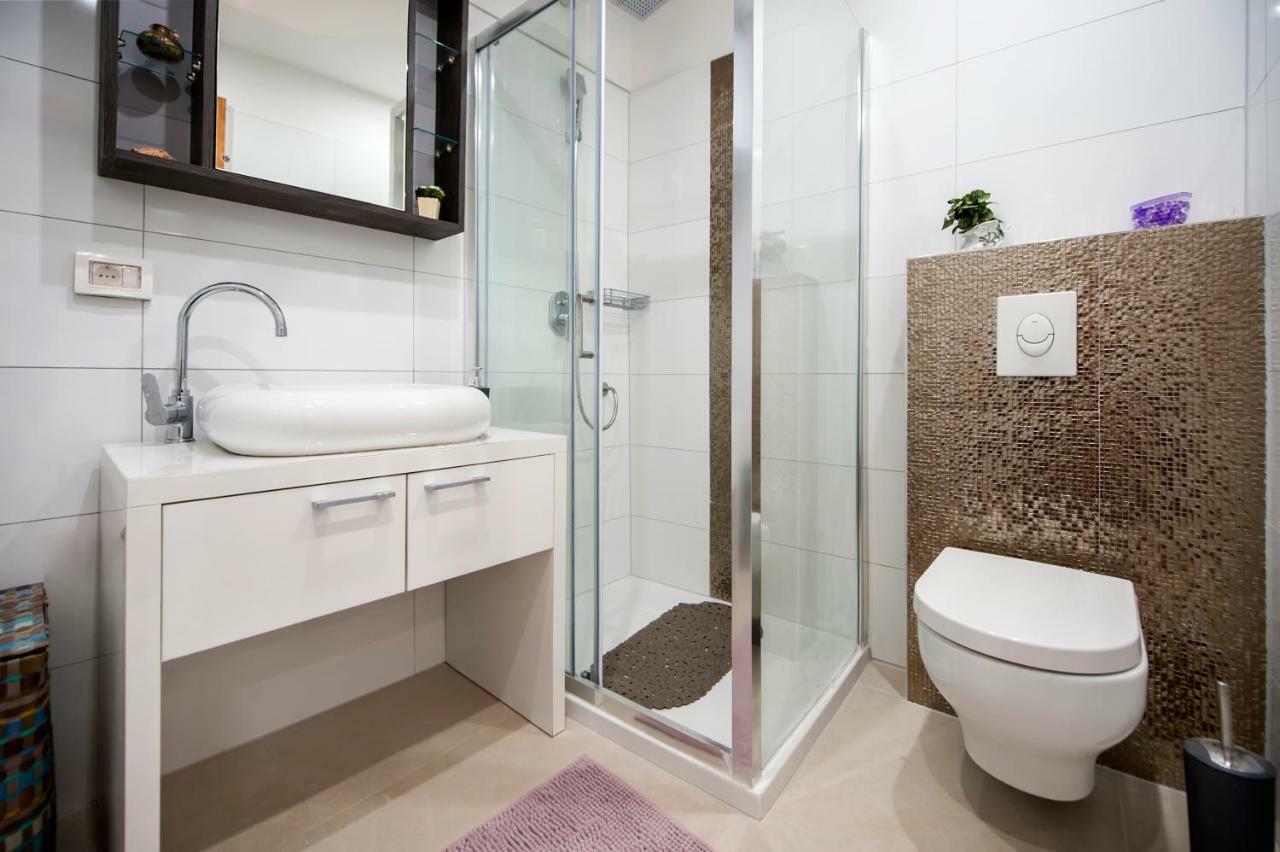 Studio Apartment Magic โรวีน ภายนอก รูปภาพ
