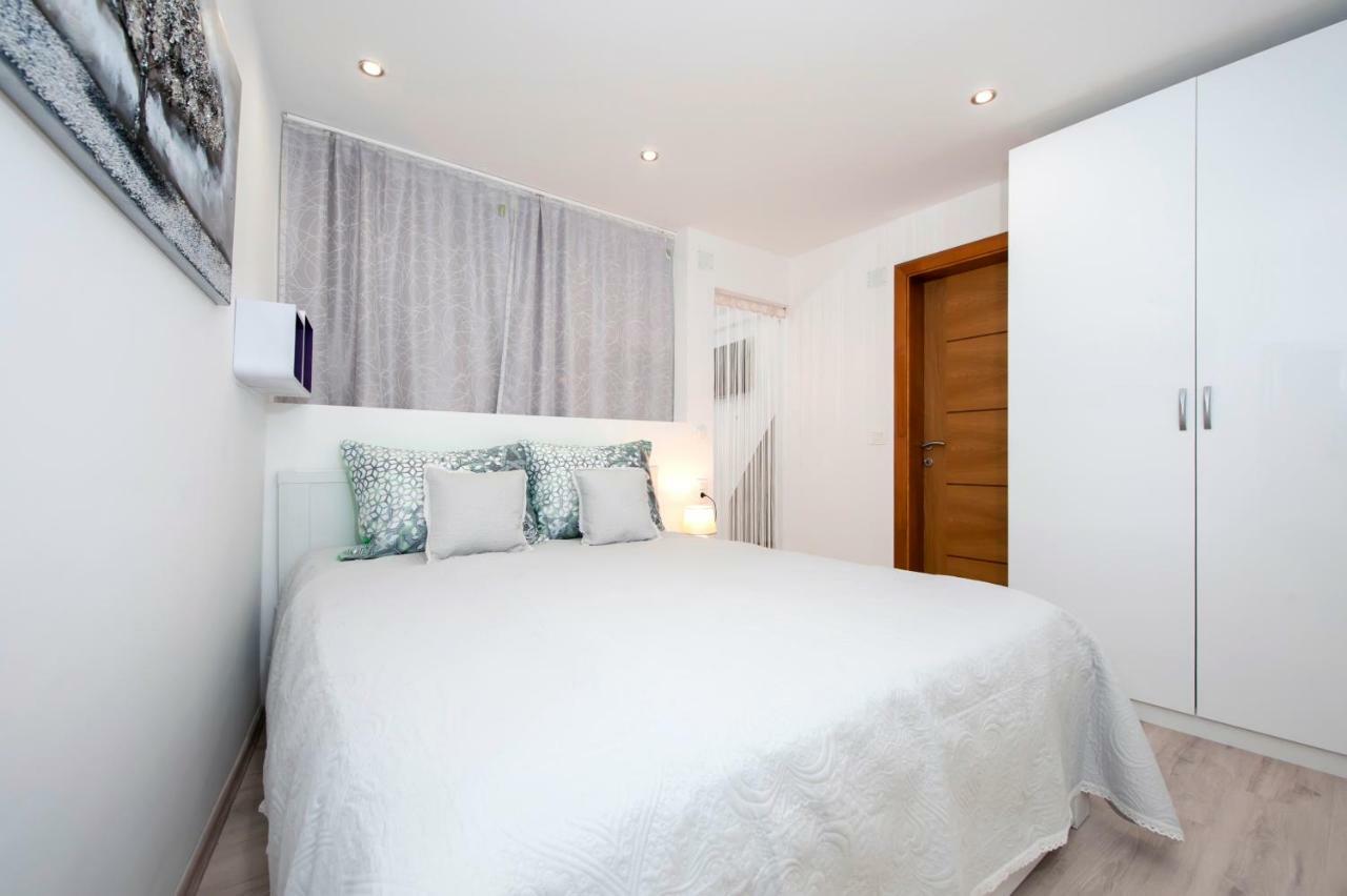Studio Apartment Magic โรวีน ภายนอก รูปภาพ